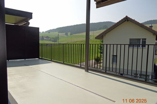 Rosenweg 2 DG Whg 4-5 Zimmer Balkon 2025-005.jpg